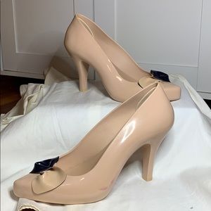 Cream Melissa Heels w Dual Color Bow Size 10 NWOT